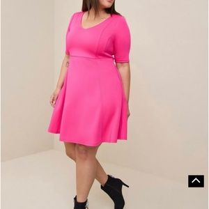 NWT TORRID Mini Scuba Fluted Fit & Flare Dress Size 1 (14/16)